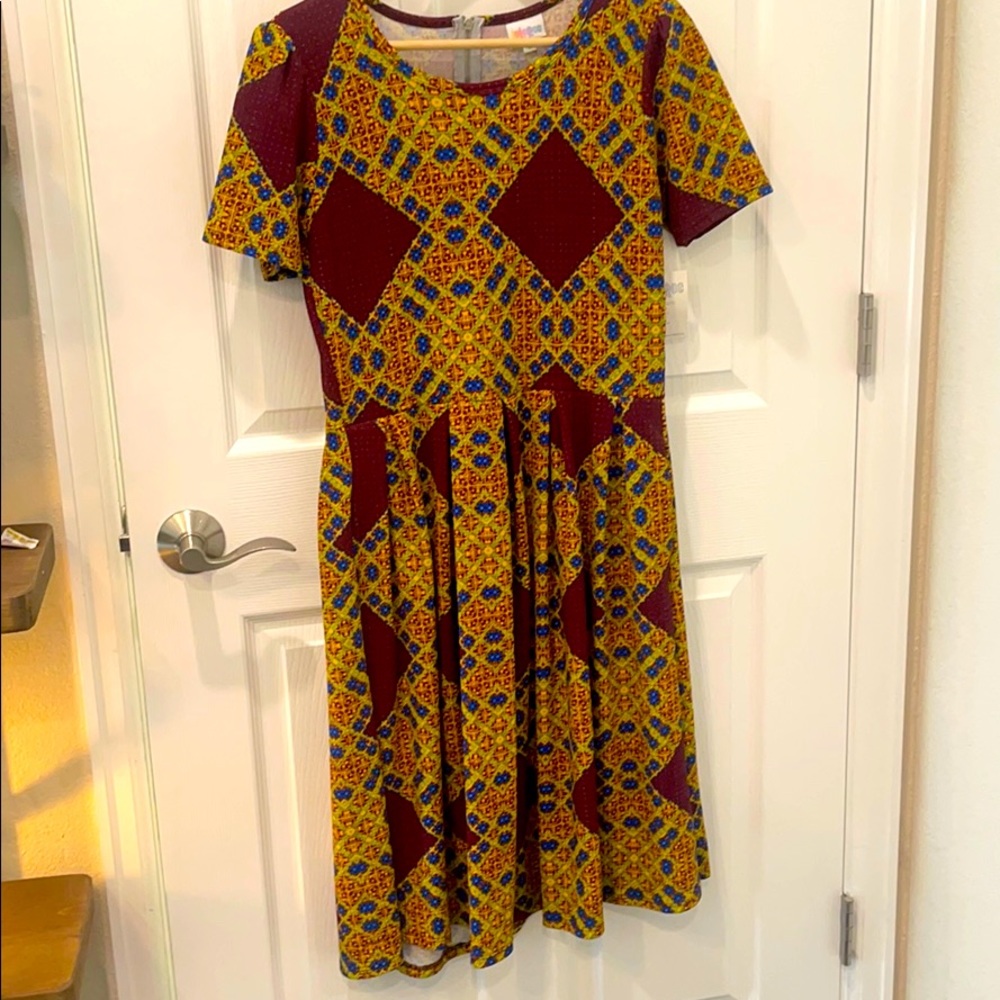 LuLaRoe Amelia size L dress NWT